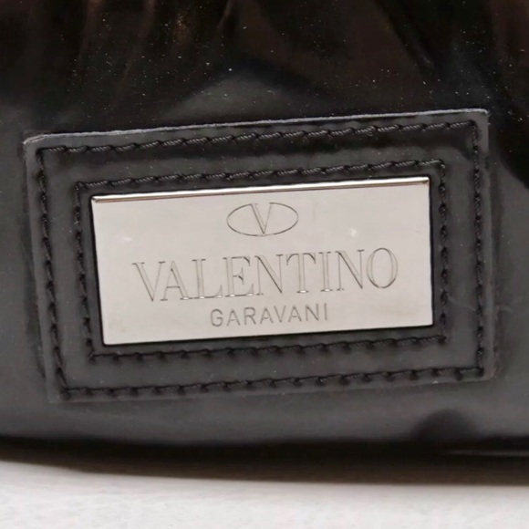 Valentino Garavani Patent Leather Bow handbag - Picture 2 of 8